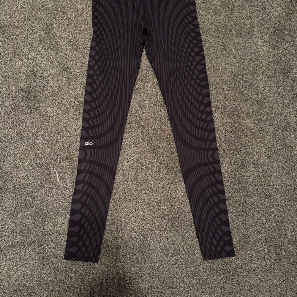ALO Yoga Charcoal Geometric Leggings